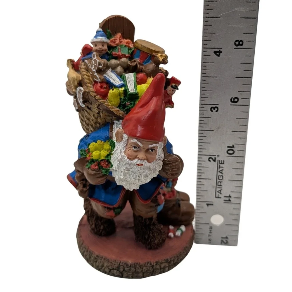 International Santa Claus Collection Figurine Estonia Hand‎ Painted 2003 Resin